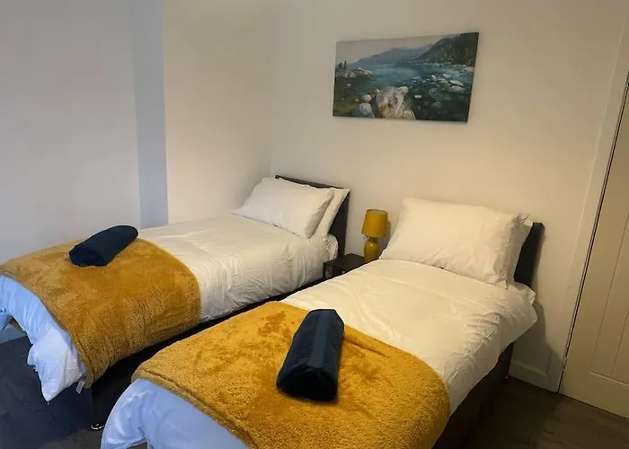 Three Bed House In Wolverhampton