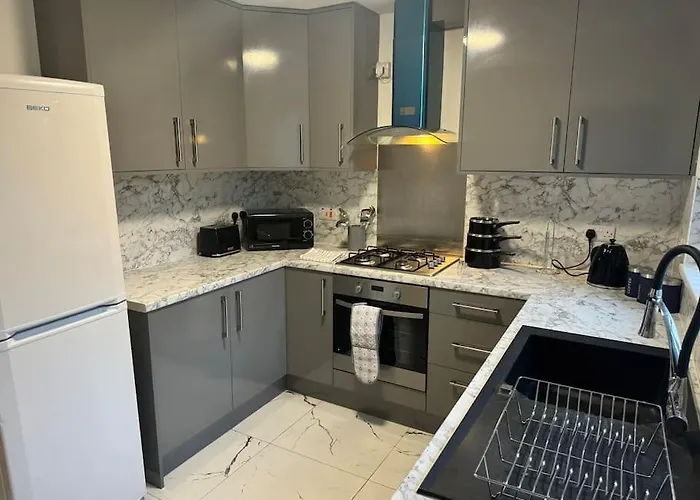 Three Bed House In Wolverhampton