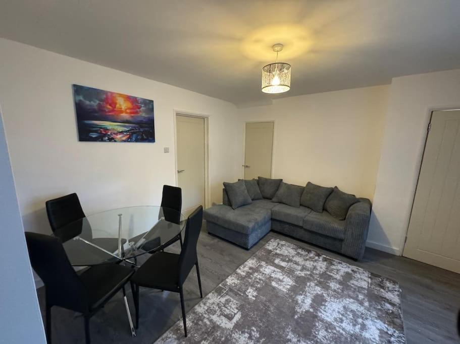Three Bed House In Wolverhampton Holiday home